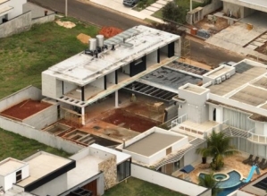 Derrite constrói casa de luxo que custa 3 vezes bens declarados ao TSE