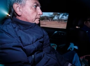 Apuração sobre Bolsonaro identificou risco de fuga do país, segundo investigadores