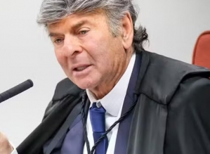 Fux não vota contra Alexandre ou Gonet, vota contra ele mesmo. É Fux versus Fux