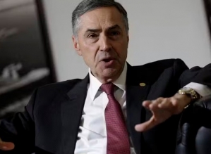Barroso faz carta serena e didática para explicar a Trump diferença entre democracia e ditadura