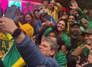 Tarcísio radicaliza discurso e se projeta como “herdeiro” de Bolsonaro