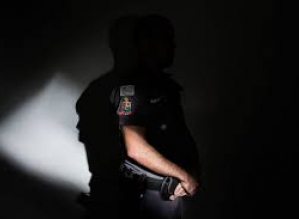 Número de suicídios entre agentes de segurança dispara no Brasil