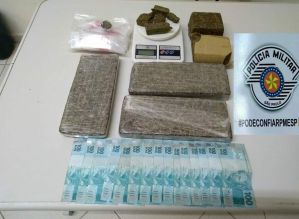 PM flagra traficante com vários “tabletes de maconha” em Avaré