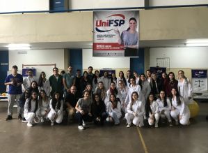 UniFSP realiza palestras sobre cursos em escola de Taquarrituba