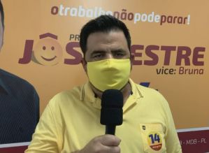 Jô Silvestre consegue a reeleição