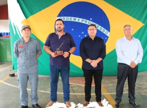 Jô Silvestre faz entrega oficial de equipamentos ao Corpo de Bombeiros