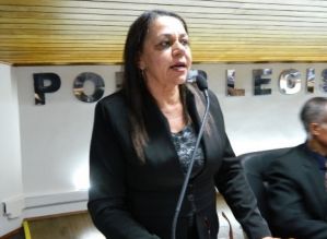 Marialva denuncia que creches estariam pedindo material escolar e fraldas