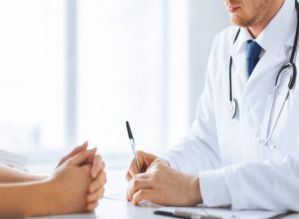 Número de médicos cresce mais de 600% em 5 décadas; má distribuição persiste