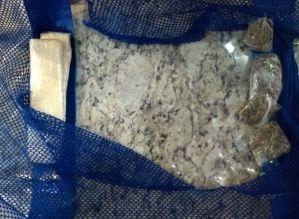 Inúmeras visitas são flagradas tentando ingressar com drogas em presídios de SP