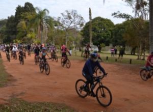 Pedalada Ecológica reúne mais de 130 ciclistas no Horto