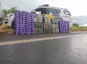 Quase 300 quilos de maconha são apreendidos em operação da Polícia Rodoviária em Chavantes