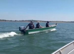 Polícia Ambiental faz ações para orientar pescadores sobre a piracema em Avaré