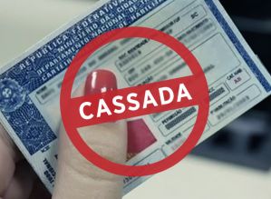 Plenário aprova cassação da CNH de motorista preso por contrabando