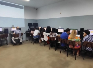 Professores da EJA participam de capacitação sobre plataforma educacional 