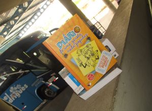 Projeto distribui livros gratuitamente na rodoviária de Avaré