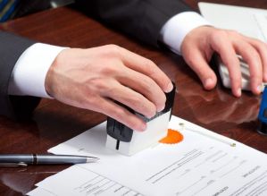 Órgão público não poderá mais exigir firma reconhecida