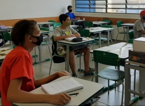 Tribunal derruba liminar que impedia reabertura das escolas em SP