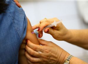 Vacina mais eficaz contra pneumonia é testada em humanos