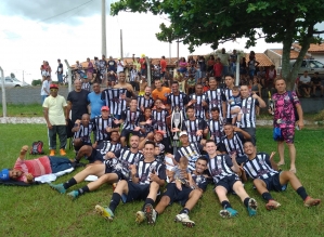 Vila Martins vence torneio no campo do Fluminense