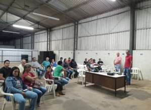 Agricultores familiares participam de palestra sobre crédito rural