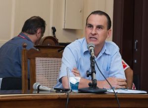 Prefeito de São Manuel é cassado depois de denúncia sobre terceirização de serviço