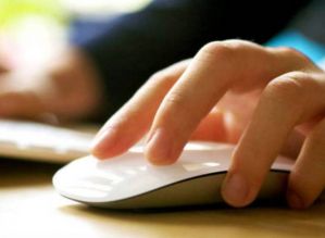 Brasil tem, em média, menos de 1 computador para 4 alunos de 15 anos