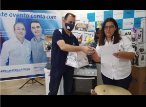 SEC de Avaré sorteou presentes no ‘dia do comerciário’