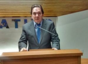 Vereador quer que colegas tomem providências contra radialista por serem chamados de “safados”