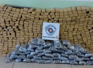 POLICIAMENTO RODOVIÁRIO APREENDE MAIS DE 400 KG DE DROGAS