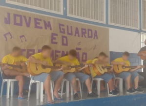 Jovens da Fundação CASA de Cerqueira César realizam Tributo a Erasmo Carlos