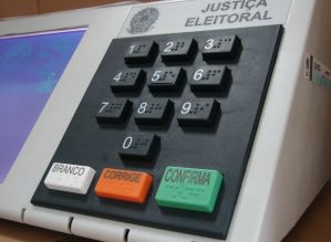 Envelhecimento do eleitorado explica 1/4 da abstenção