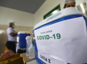 Número de vacinas contra Covid ainda é pequeno