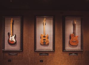 Considerado o maior museu de música do mundo, Hard Rock Cafe mantém peças icônicas