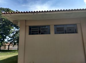Vandalismo danifica grande parte dos prédios da CAIC