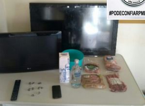 Dois “menores de idade” e um jovem furtam casa no Costa Azul e são detidos pela PM em Avaré
