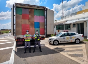 Motorista é preso com 600 mil maços de cigarros contrabandeados na Rodovia Raposo Tavares