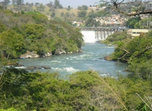 Bombeiros procuram por adolescente de 15 anos que desapareceu em lagoa de Piraju