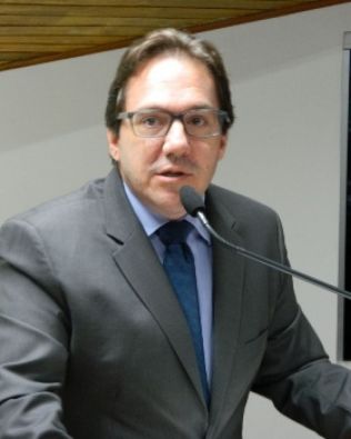 Para vereador, prefeito gasta com festas e se esquece de Entidades Sociais em Avaré