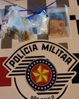 Polícia Militar prende casal por tráfico em Paranapanema