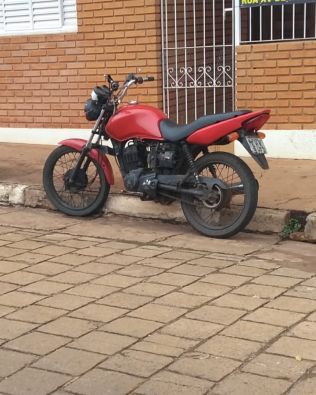 PM flagra “menor de idade” com moto furtada