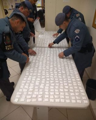 Força Tática de Avaré flagra traficante com 1.398 porções de cocaína