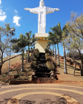 Evento no Cristo Redentor une solidariedade e música