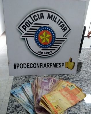 PM prende 4 por roubo; três menores de idade