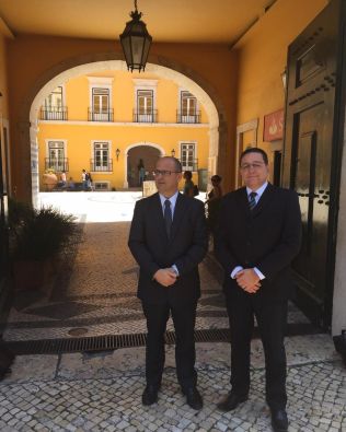 Professores da Eduvale lançam livro em Portugal