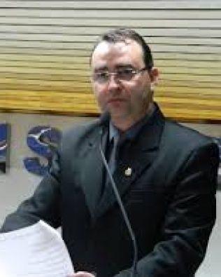 Vereador questiona gastos com publicidade, silagem e obras paradas, “não dá pra ficar assim”