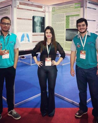Alunos da UniFSP participam do 5° Congresso de Especialidades Veterinárias em Curitiba/PR