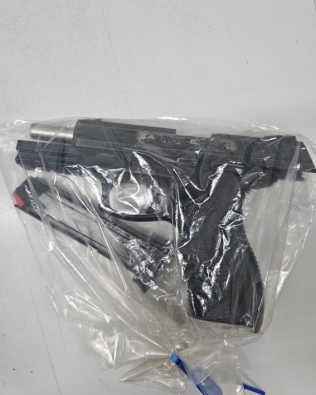 Polícia identifica arma usada por motorista que atirou em carro no interior de SP