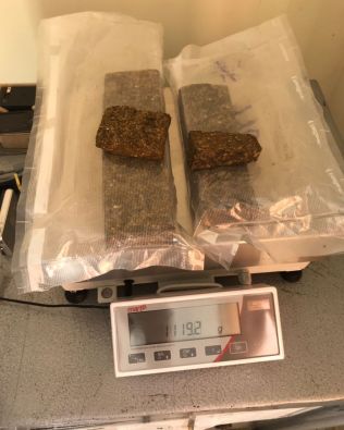Polícia Civil apreende droga abandonada em terreno no Bonsucesso - Avaré