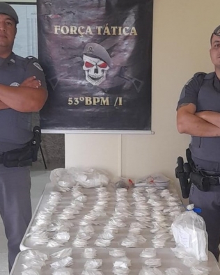 Jovem de apenas 17 anos é flagrada com mais de 3 kg de cocaína em Avaré