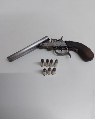 Após briga de casal, homem é preso por porte ilegal de arma em Avaré